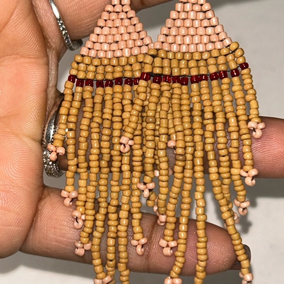 Chic Beaded Tassel Earrings in Cream and Red - Picture 2 of 3